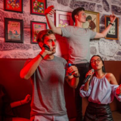 DSQ Teens – Brisbane – April – Karaoke & Dinner